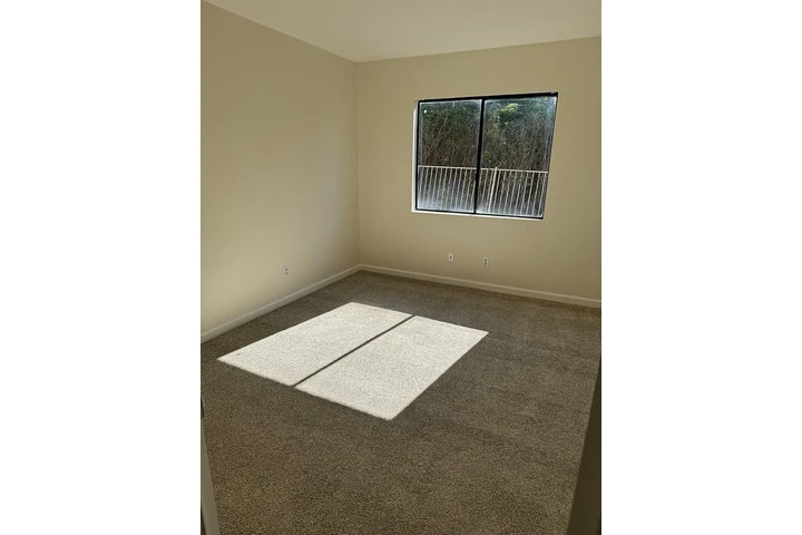 $1200 : Rancho Cucamonga - Renta image 7