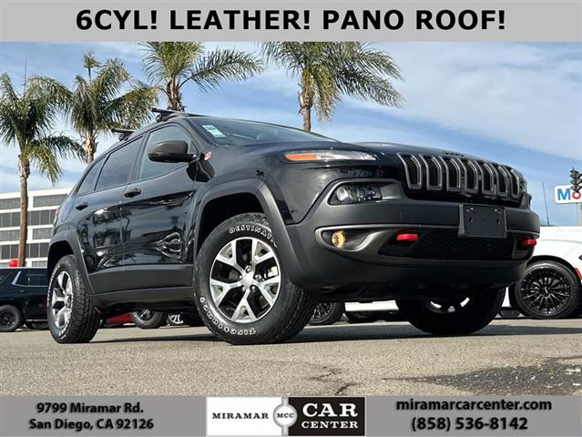 $17997 : 2018 Cherokee Trailhawk image 2