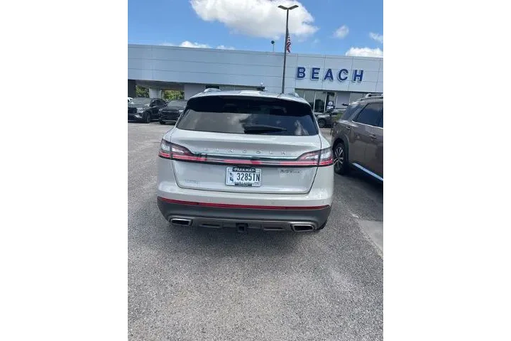 $24059 : Lincoln Nautilus 2020 AWD Re image 5
