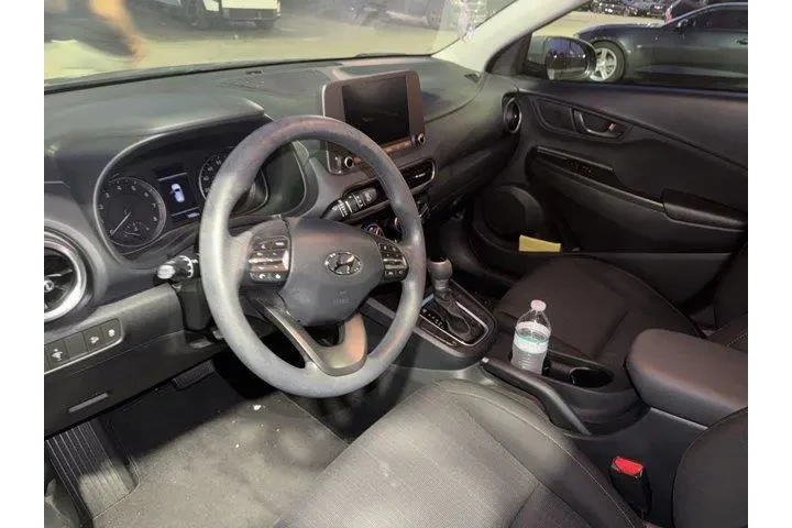 $17991 : Hyundai KONA 2023 AWD SEL 4d image 6