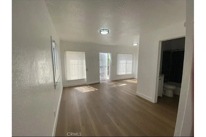 $3500 : Duplex De Renta 90002 image 5
