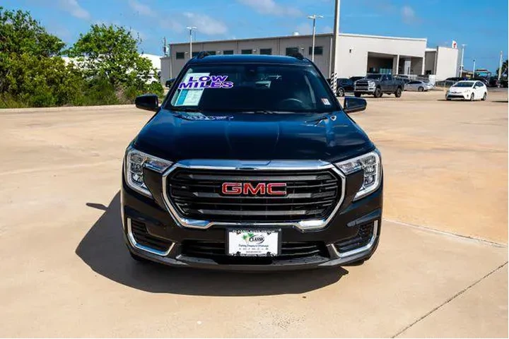 $21384 : GMC Terrain 2022 SLE 4dr SUV image 2