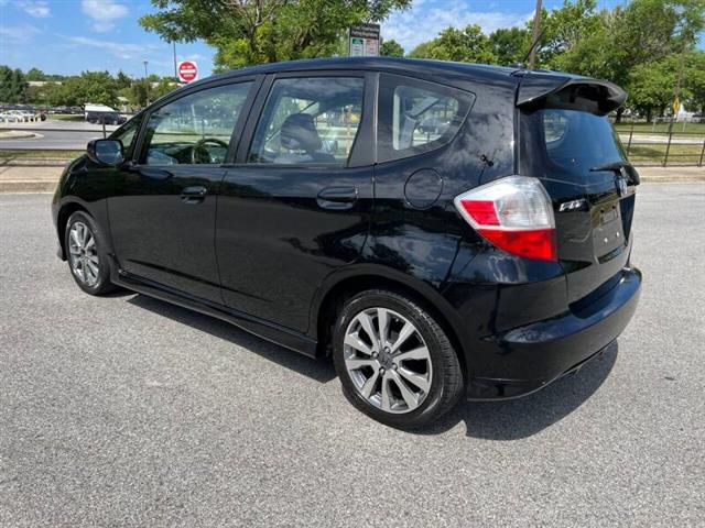 $8900 : 2013 Fit Sport image 8