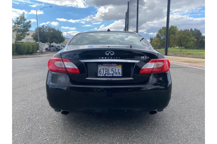 $11995 : 2012 M35h image 7
