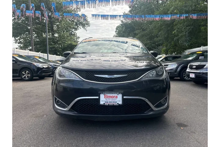 $10999 : 2018 Pacifica Touring L image 3