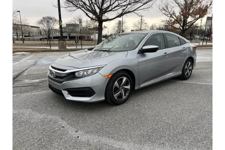 $12500 : 2018 Civic LX image 3