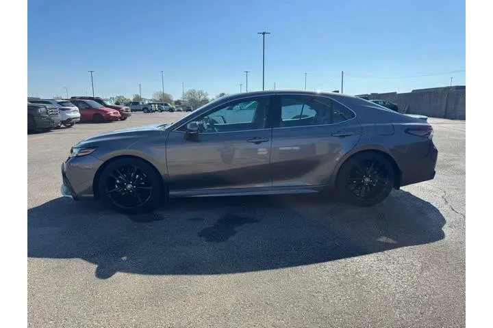 $32982 : Toyota Camry Hybrid 2023 XSE image 4