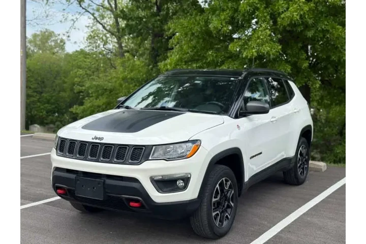 $7999 : 2019 Compass Trailhawk image 2