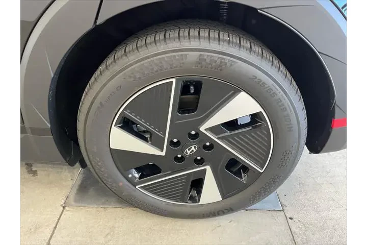 $37990 : Hyundai IONIQ 5 2025 AWD SEL image 10