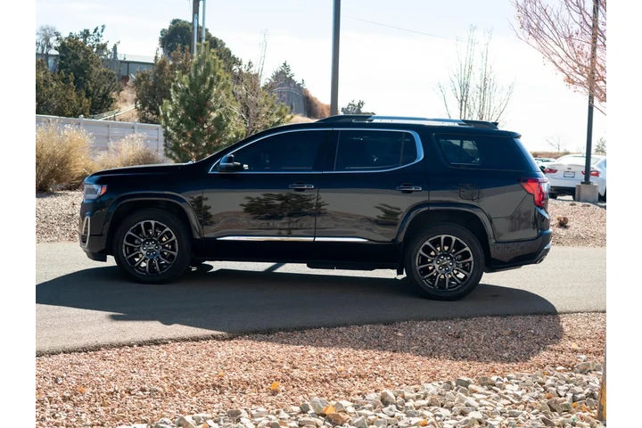 $37444 : 2023 Acadia Denali image 10