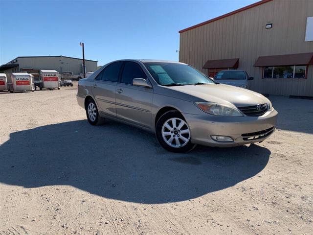 $6497 : 2004 Camry XLE V6 image 3