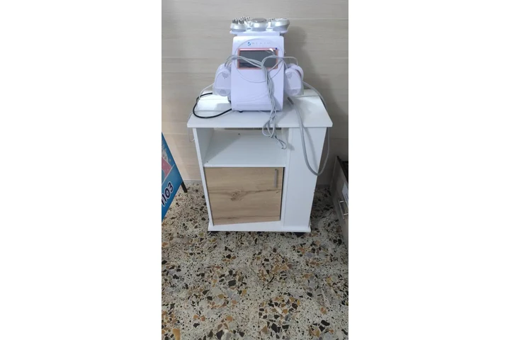 SE VENDEN EQUIPOS DE ESTÉTICA image 3
