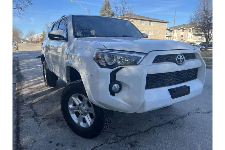 $19997 : 2019 4Runner SR5 image 1