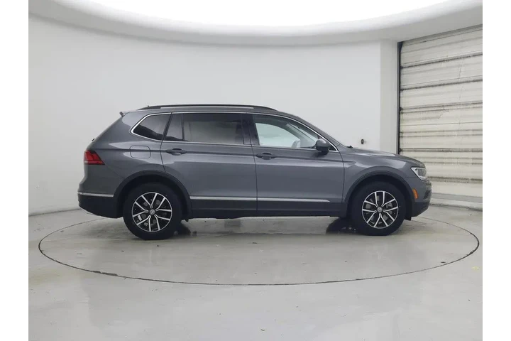 $16998 : Volkswagen Tiguan 2021 SE 4d image 7