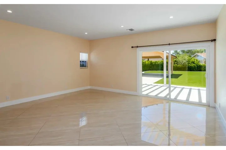 $3500 : 4Bed 3Bath Home in Los Angeles image 3