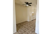 $1900 : 1bed Apt. En  North Hills thumbnail