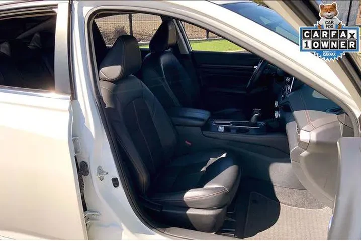 $9985 : Nissan Altima 2021 2.5 SR 4d image 7