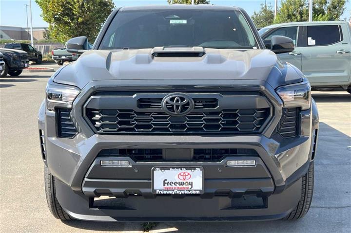 $49874 : New 2024 Tacoma TRD Sport Dou image 9