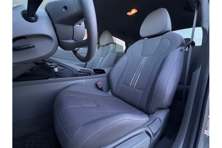 $19995 : Hyundai ELANTRA 2024 SEL 4dr image 5