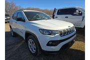$20399 : Jeep Compass 2024 4x4 Latitu thumbnail