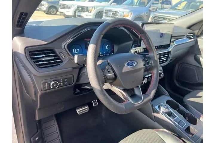 $25844 : Ford Escape 2023 AWD ST-Line image 7