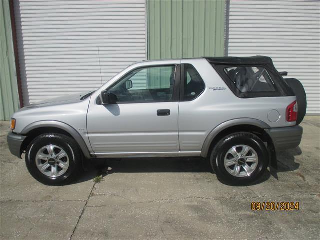 $6995 : 2001 Rodeo Sport image 5