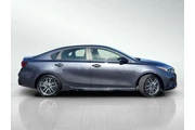 $19201 : Kia Forte 2023 GT-Line 4dr S thumbnail