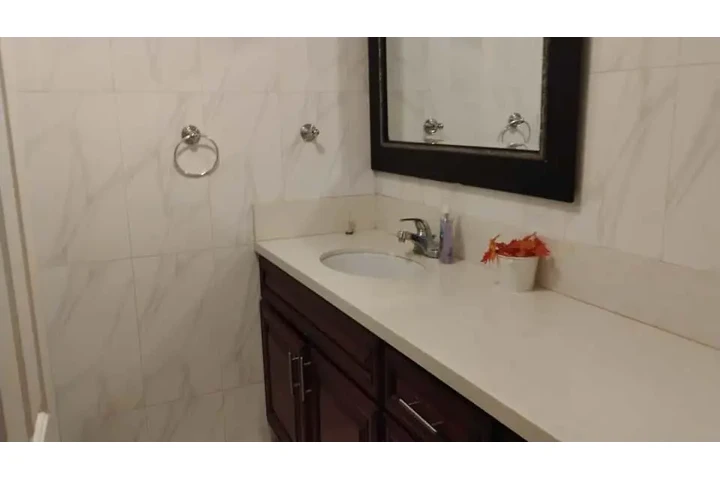 $1 : Arriendo de piezas - Rental image 7