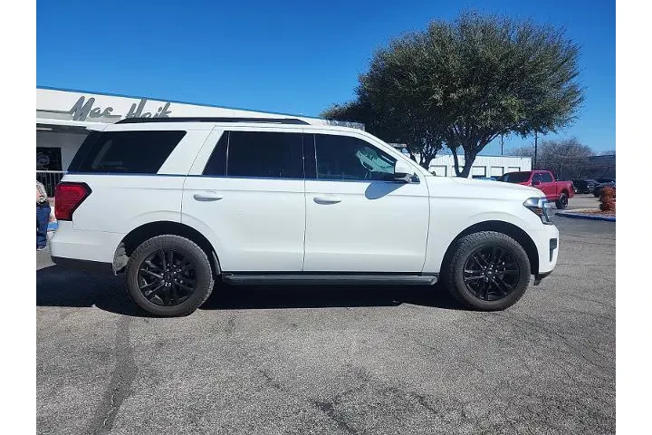 $35998 : Ford Expedition 2022 4x2 XLT image 4