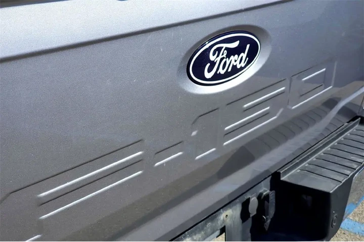 $39997 : Ford F-150 2024 4x4 XLT 4dr image 10