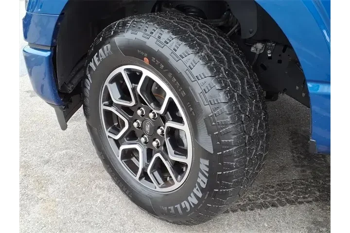 $39452 : Ford F-150 2023 4x4 Lariat 4 image 9