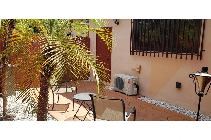 $1400 : APARTAMENTICO TIPO EFFICIENCY image 1