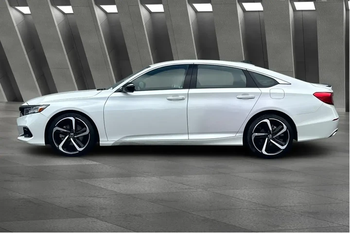 $23800 : Honda Accord 2022 Sport 4dr image 8