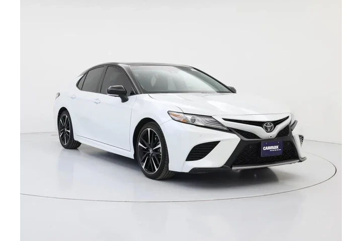 $29998 : Toyota Camry 2018 XSE V6 4dr image 1