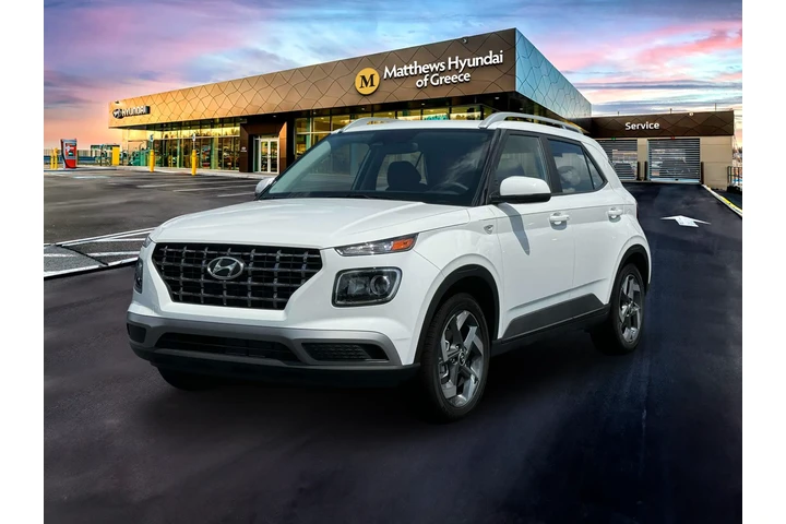 $21990 : Hyundai VENUE 2025 SEL 4dr C image 1