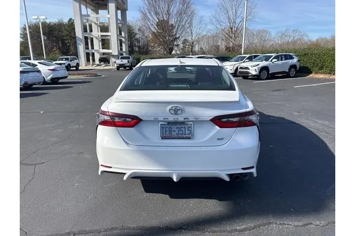 $23195 : Toyota Camry 2022 SE 4dr Sed image 4