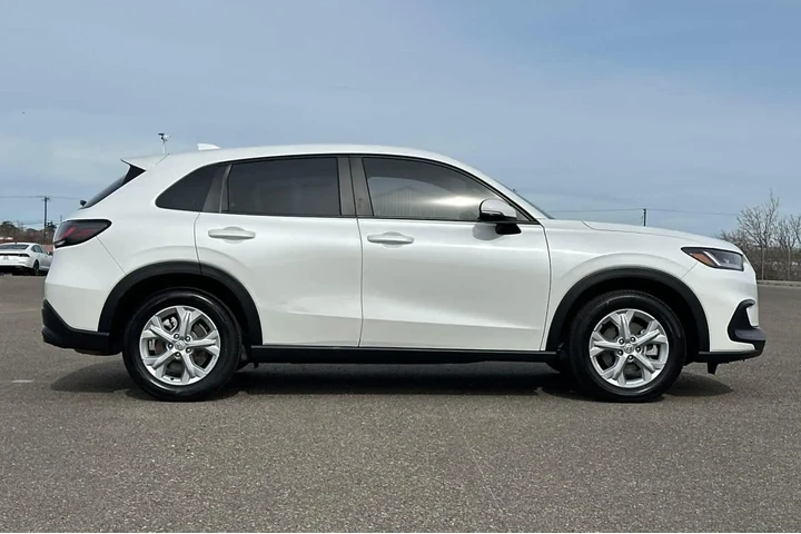 $22982 : Honda HR-V 2023 LX 4dr Cross image 2