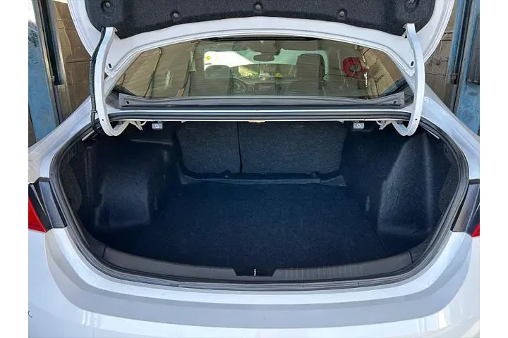 $21995 : Chevrolet Malibu 2024 LT 4dr image 6