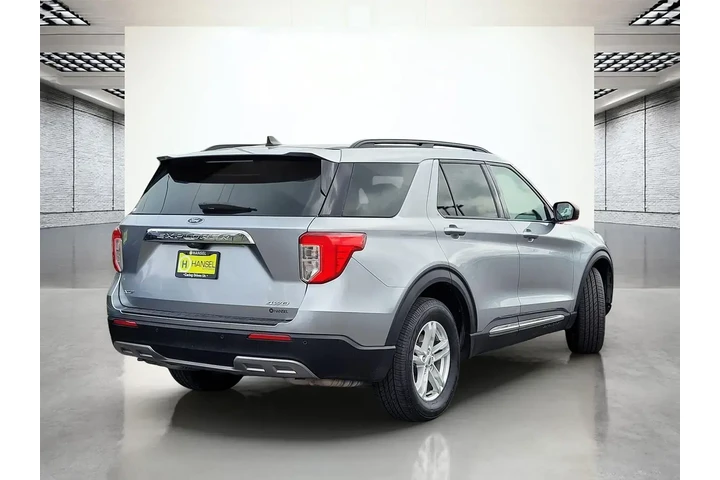 $28488 : Ford Explorer 2023 AWD XLT 4 image 6