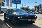 $12900 : 2017 Challenger SXT thumbnail