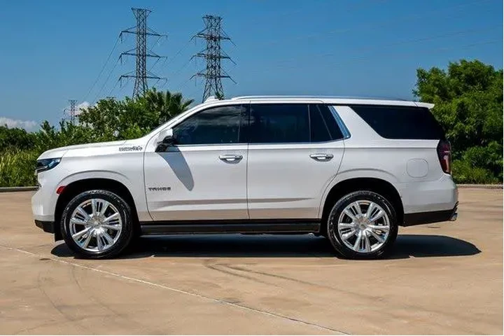 $37011 : Chevrolet Tahoe 2021 4x2 Hig image 3