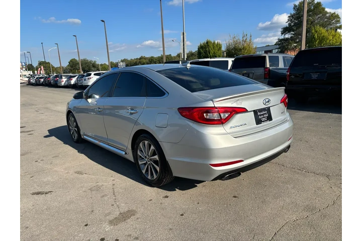 2017 Sonata Sport 2.4L image 4
