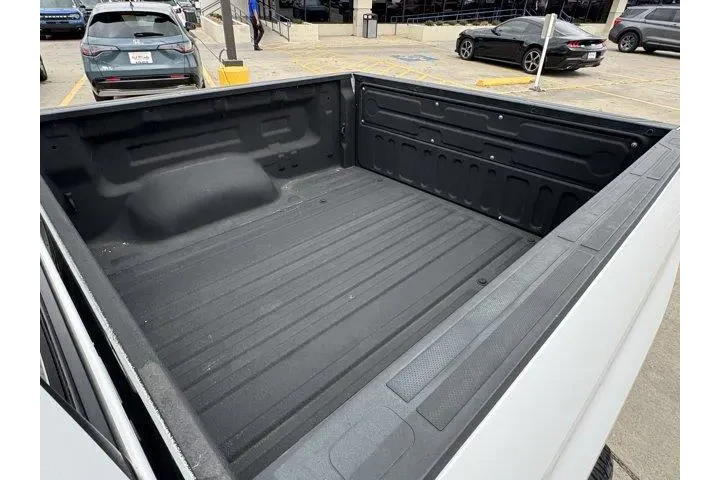 $26791 : Toyota Tundra 2018 4x2 SR5 4 image 10