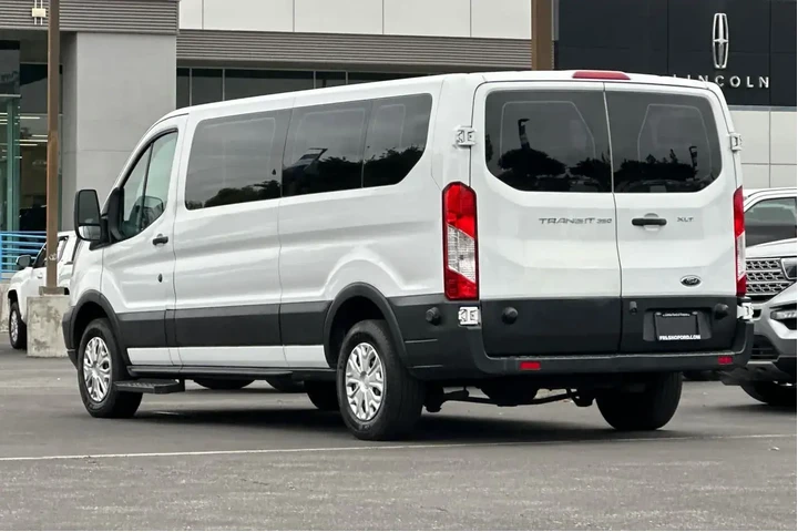 $18916 : Ford Transit 2017 350 XL 3dr image 6