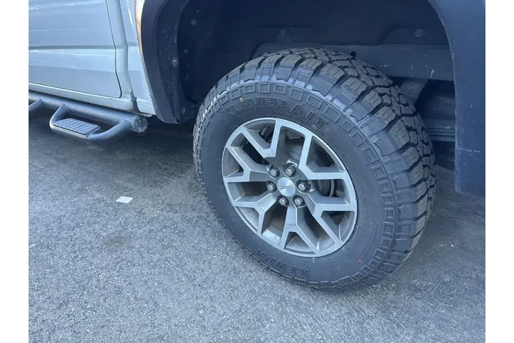 $24832 : GMC Canyon 2019 4x4 All Terr image 5