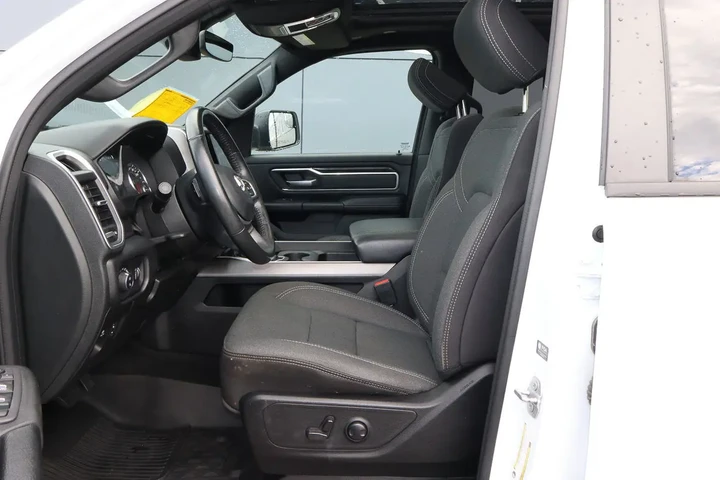 $34988 : 2022 1500 Big Horn 4x4 Crew C image 7