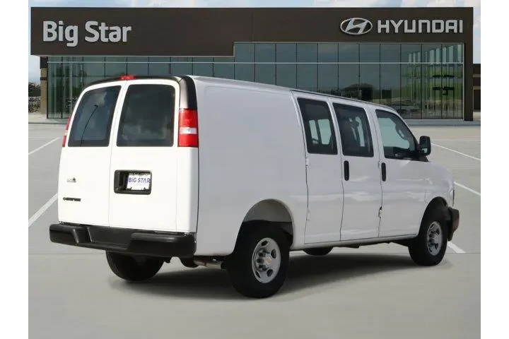 $39988 : Chevrolet Express 2025 2500 image 4