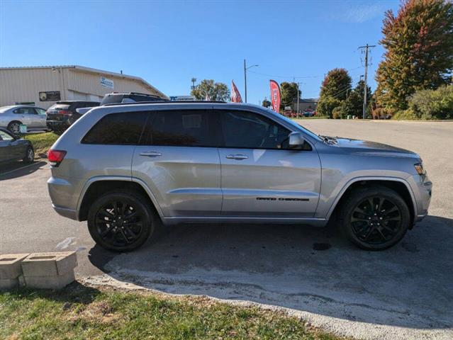 $16990 : 2018 Grand Cherokee Altitude image 6