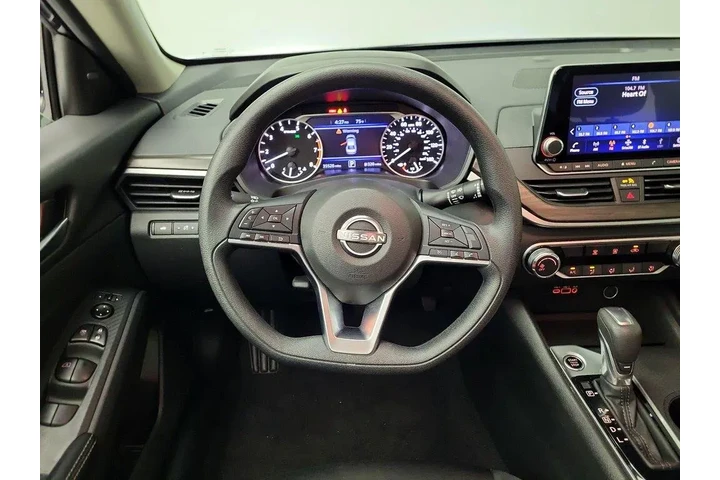 $20998 : Nissan Altima 2025 2.5 SV 4d image 10