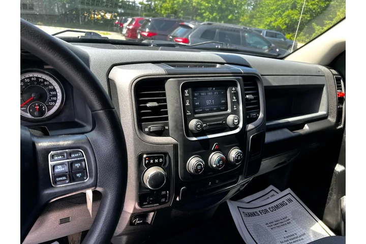 $22900 : Ram 1500 Classic 2019 4x4 Tr image 8
